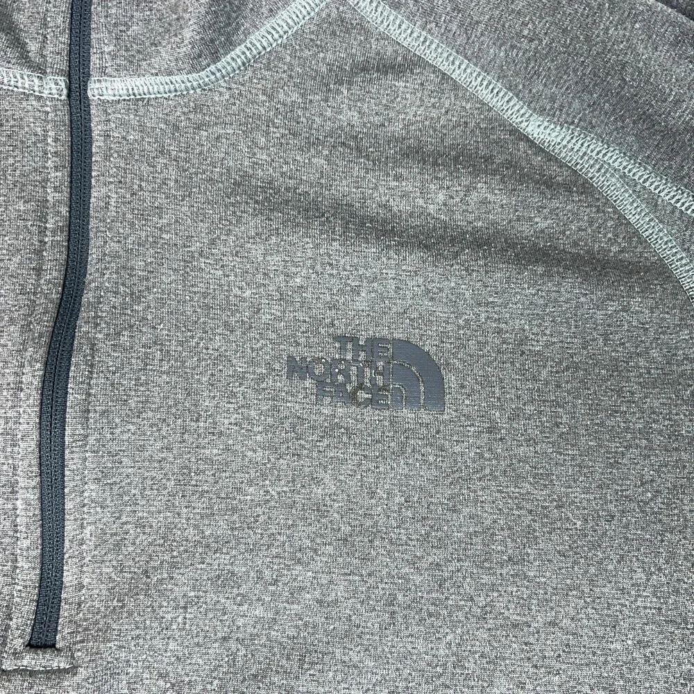 North Face Pullover Mens Medium Gray Quarter Zip Long Sleeve Athletic Hiking Top